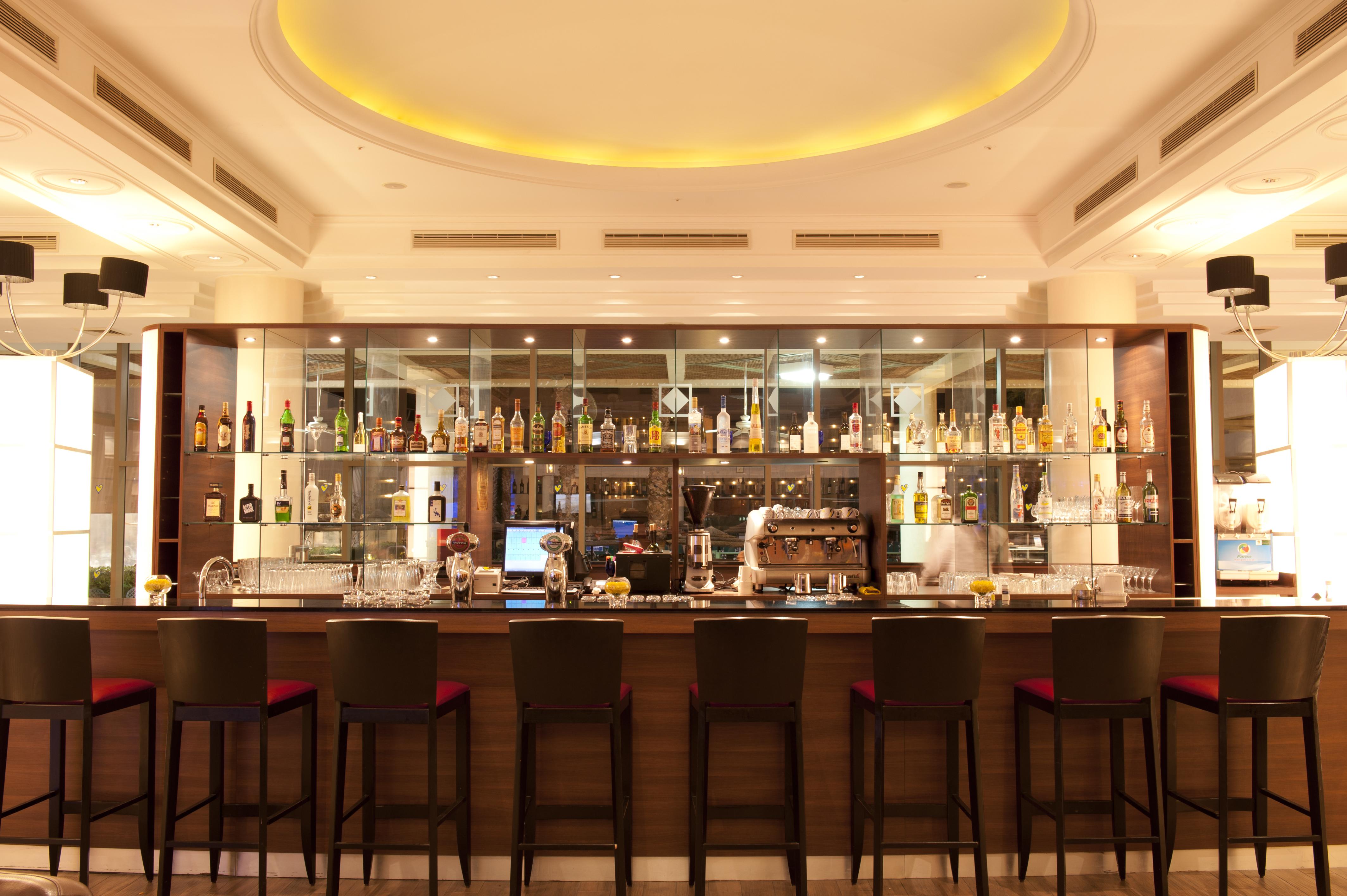 U Magic Palace Ελάτ Εξωτερικό φωτογραφία The bar at the hotel