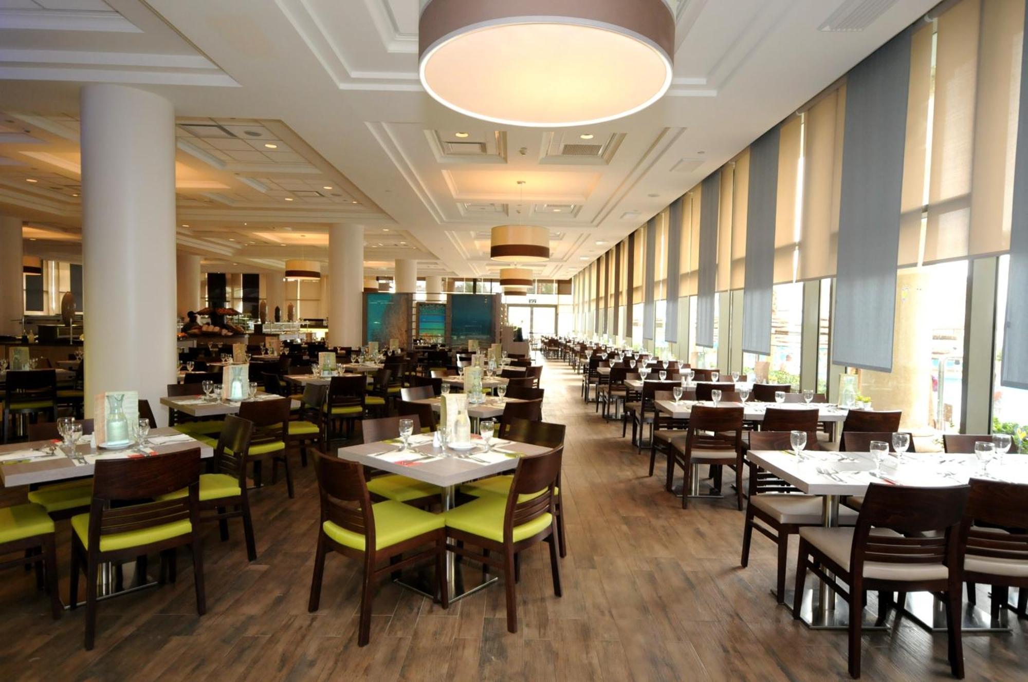 U Magic Palace Ελάτ Εξωτερικό φωτογραφία The restaurant